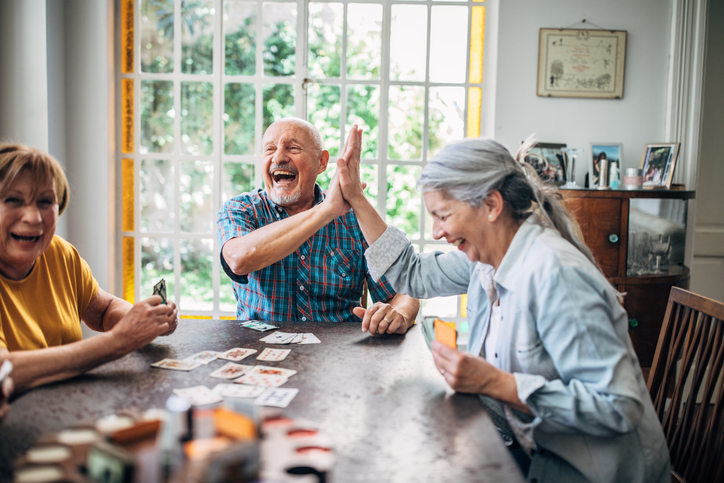 6 Easy Activities to Help Seniors Stay Socially Engaged